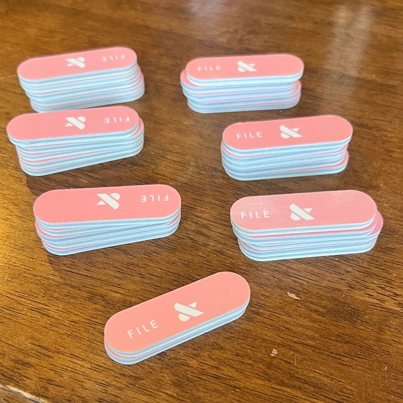 Olive and June Mini Nail Files /Buffers (Package of 37) NEW - Picture 1 of 4